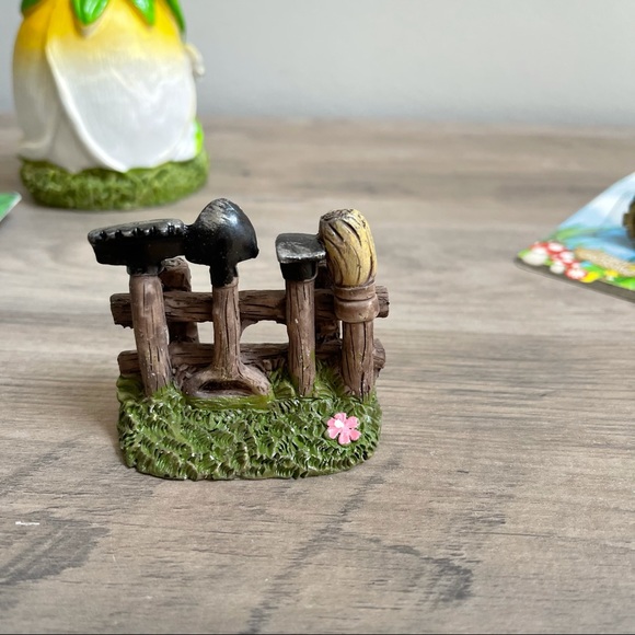 Fairy Garden Set with Yellow House NWT - Picture 9 of 10